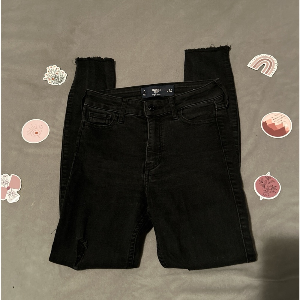 black ripped hollister jeans!!